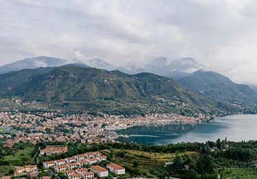 西甲焦点战 ｜ 热刺对阵拜仁，裁判成了绕不开的话题，东契奇引发讨论，有人专门跑去对照赛况